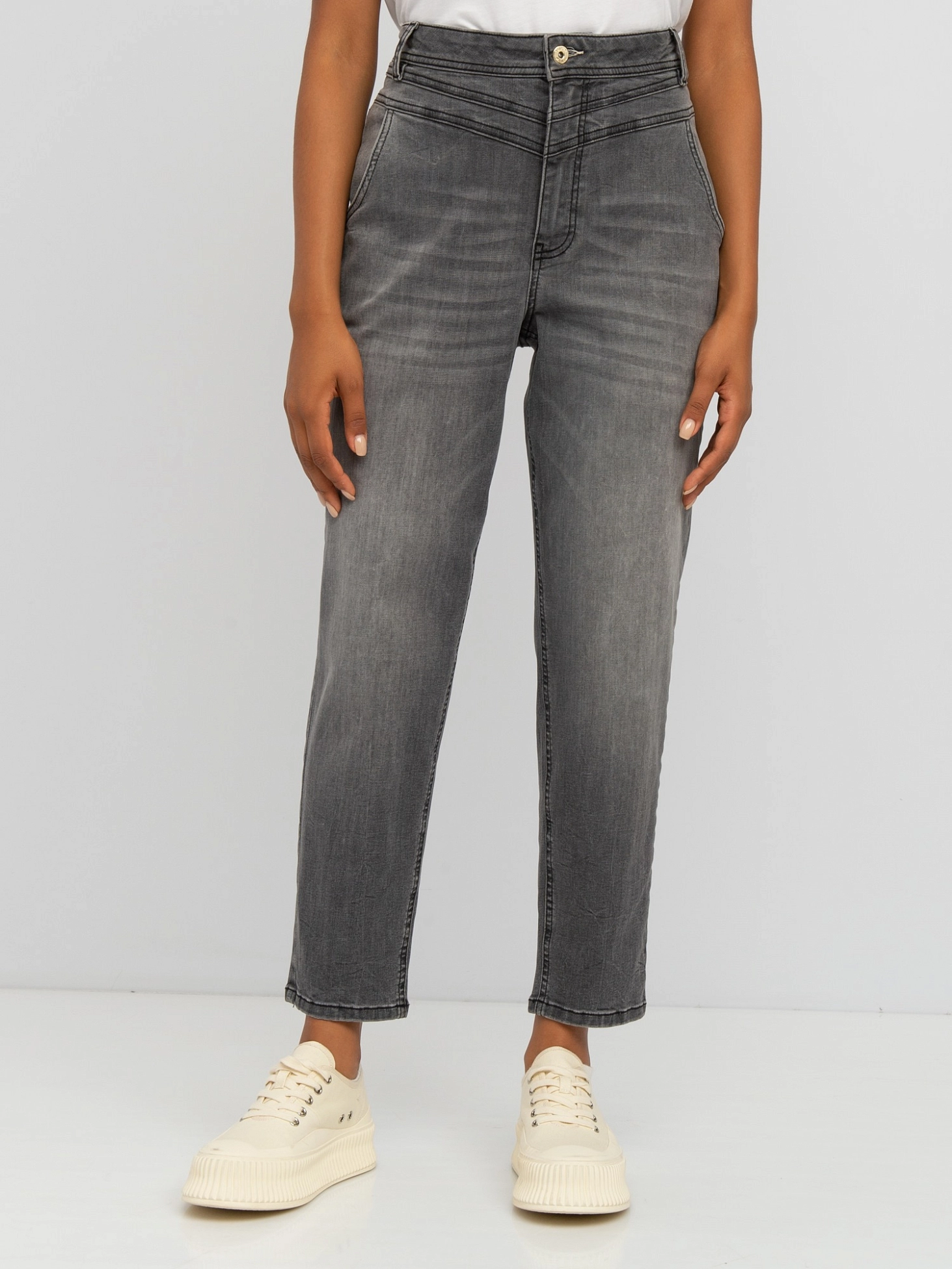 Mom Fit 11 2231 320339 11194